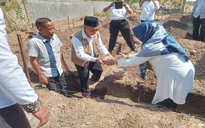 Peletakkan Batu Pertama Renovasi Pembangunan Masjid Pendidikan Ulil Al-Bab SMA GALAJUARA